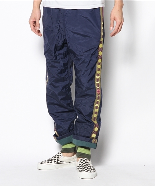 BEAMS（ビームス）の「□mash / ナイロン側章パンツ（その他