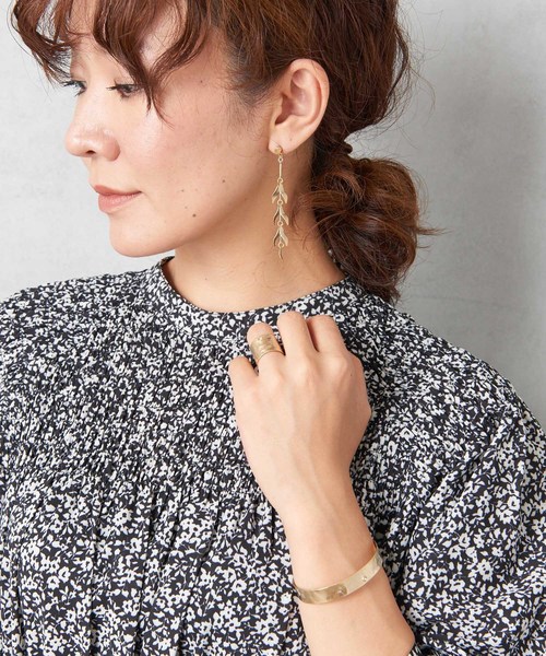 ear PAPILLONNER（イアパピヨネ）の「ヒトツブガラスブレスレット（ブレスレット・レディース・ゴールド・FREE）」の6枚目の写真