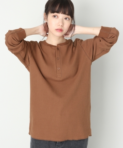 LOWRYS FARM（ローリーズファーム）の「ヘンリーワッフルプルオーバー　 808797（Tシャツ/カットソー・レディース・ブラック/ブラウン/オフホワイト・MEDIUM/LARGE）」の5枚目の写真