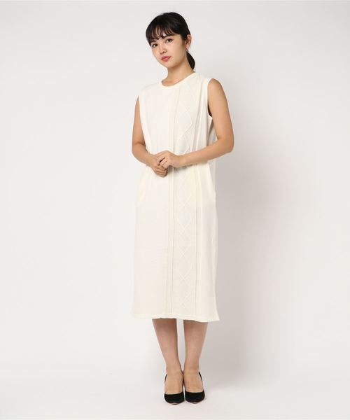 VENCEEXCHANGE（ヴァンスエクスチェンジ）の「ピグメントケーブルニットワンピース（ワンピース・レディース・オフホワイト/ブラック/ブルー・M）」の8枚目の写真