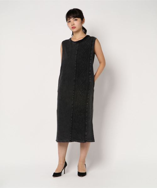 VENCEEXCHANGE（ヴァンスエクスチェンジ）の「ピグメントケーブルニットワンピース（ワンピース・レディース・オフホワイト/ブラック/ブルー・M）」の9枚目の写真