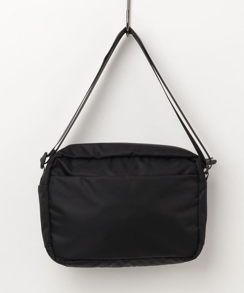 Manhattan Portage BLACK LABEL（マンハッタンポーテージ　ブラックレーベル）の「TWILL SHERMAN SQUARE BAG（ショルダーバッグ・メンズ・ブラック・SMALL）」の3枚目の写真