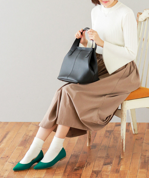 menue(メヌエ)の「ローヒール ポインテッドトゥ パンプス ふわもこver. ファーインソール 1cmヒール フラットパンプス(パンプス・レディース・ネイビー/ブラウン/グレー/グリーン/ダークグレー/フューシャピンク・22cm/22.5cm/23cm/23.5cm/24cm/24.5cm/25cm/25.5cm/26.0cm/21.5cm)」の14枚目の写真
