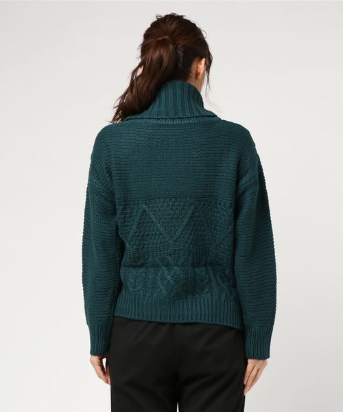 KOBE LETTUCE（コウベレタス）の「編地切替えケーブル編みタートルネックニットトップス（ニット/セーター・レディース・ネイビー/グリーン/モカ/キナリ・FREE）」の6枚目の写真