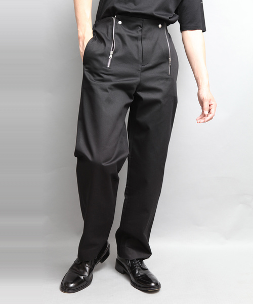 ato（アトウ）の「COTTON CHINOCLOTH DOUBLE ZIP PANTS（チノパンツ・メンズ・ブラック・44/46）」の2枚目の写真