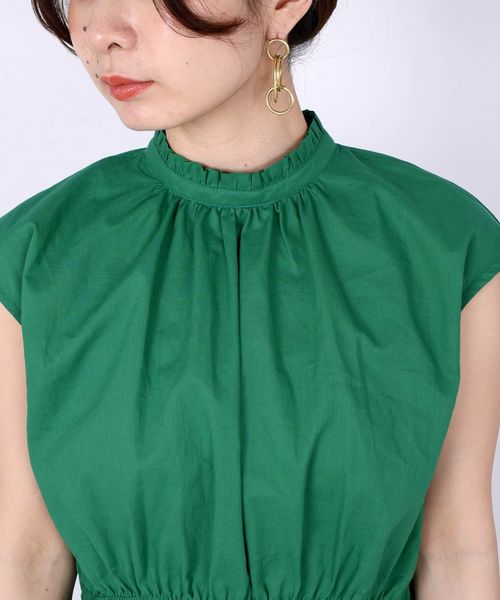 Khaju(カージュ)の「Khaju:バックボタンハイネックブラウス◇(シャツ/ブラウス・レディース・ベージュ/グリーン・ONE SIZE)」の16枚目の写真