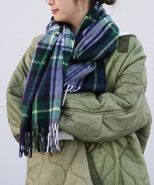 Scottish Tradition（スコティッシュ トラディション）の「SCOTTISH TRADITION / スコテッシュトラディション ストール STOLE（マフラー・レディース・グレー/サンドベージュ/ブルー系その他/ネイビー/チャコールグレー/レッド・FREE）」の4枚目の写真