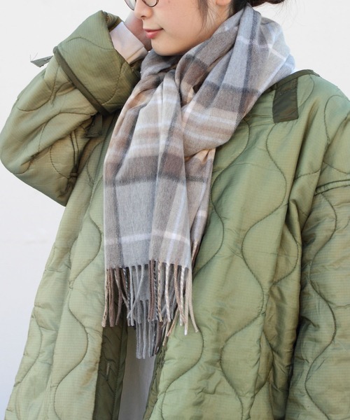 Scottish Tradition（スコティッシュ トラディション）の「SCOTTISH TRADITION / スコテッシュトラディション ストール STOLE（マフラー・レディース・グレー/サンドベージュ/ブルー系その他/ネイビー/チャコールグレー/レッド・FREE）」の3枚目の写真