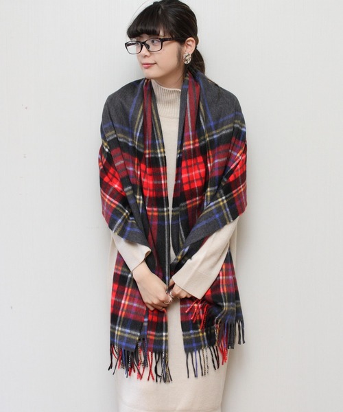 Scottish Tradition（スコティッシュ トラディション）の「SCOTTISH TRADITION / スコテッシュトラディション ストール STOLE（マフラー・レディース・グレー/サンドベージュ/ブルー系その他/ネイビー/チャコールグレー/レッド・FREE）」の11枚目の写真