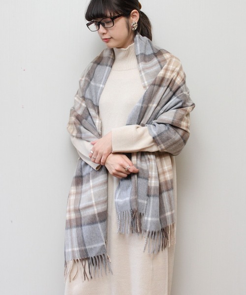 Scottish Tradition（スコティッシュ トラディション）の「SCOTTISH TRADITION / スコテッシュトラディション ストール STOLE（マフラー・レディース・グレー/サンドベージュ/ブルー系その他/ネイビー/チャコールグレー/レッド・FREE）」の15枚目の写真