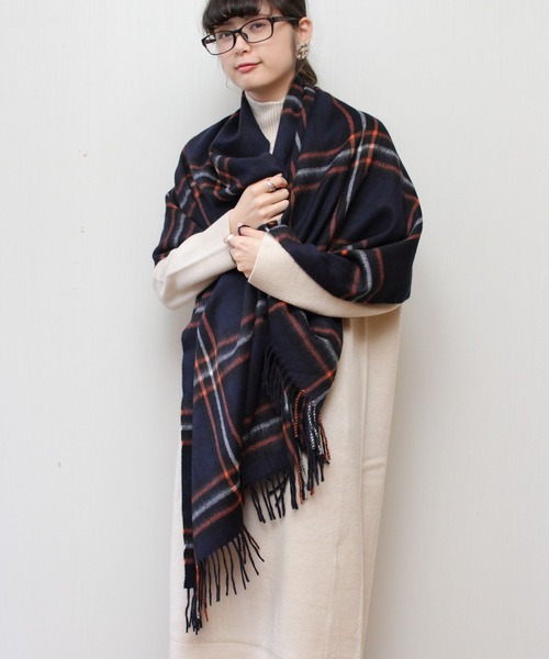 Scottish Tradition（スコティッシュ トラディション）の「SCOTTISH TRADITION / スコテッシュトラディション ストール STOLE（マフラー・レディース・グレー/サンドベージュ/ブルー系その他/ネイビー/チャコールグレー/レッド・FREE）」の17枚目の写真
