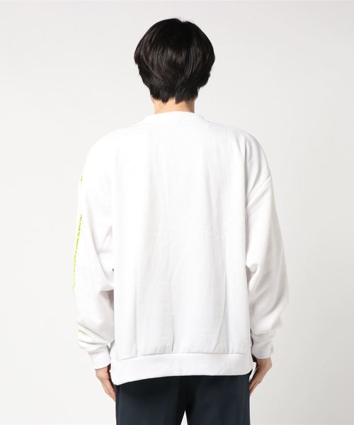 WEGO(ウィゴー)の「WEGO/カラーポケットロゴラインプルオーバースウェット(スウェット・メンズ・ホワイト/ブラック・MEDIUM/LARGE)」の4枚目の写真