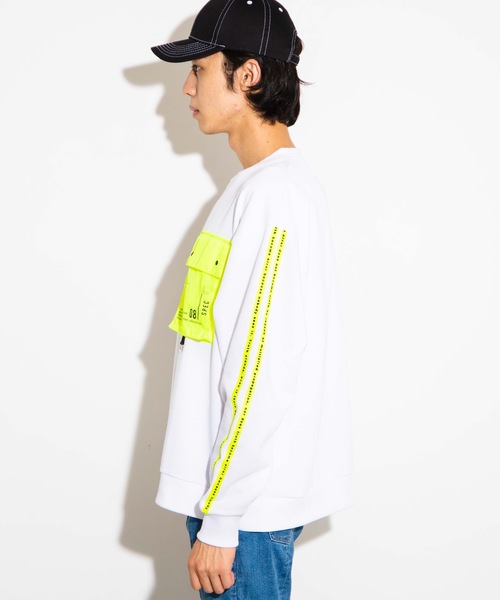 WEGO(ウィゴー)の「WEGO/カラーポケットロゴラインプルオーバースウェット(スウェット・メンズ・ホワイト/ブラック・MEDIUM/LARGE)」の6枚目の写真