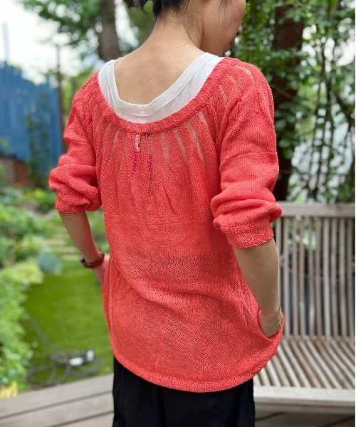 AVIE（アビィ）の「ジグザグルルーズプルオーバーニット（ニット/セーター・レディース・ベビーピンク/オレンジ・2）」の11枚目の写真