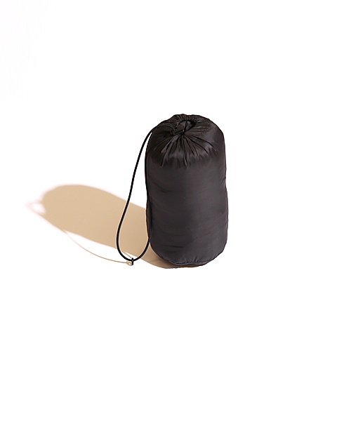 And A（アンドエー）の「ノーカラーライトダウンジャケット（ダウンジャケット/コート・メンズ・ホワイト/ブラック・40/42/44）」の6枚目の写真