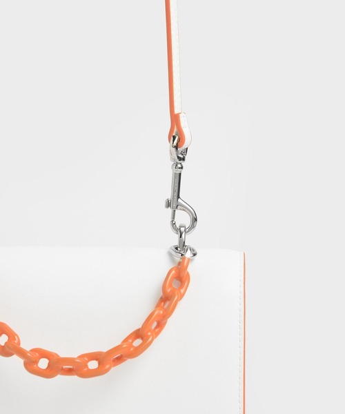 CHARLES & KEITH(チャールズ & キース)の「チェーン トップハンドルバッグ / Chain Top Handle Bag(ハンドバッグ・レディース・ブラック/イエロー系その他/ライトピンク/ブルー系その他2/グレー・S)」の22枚目の写真