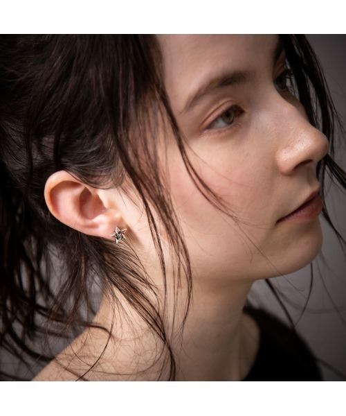 ARTEMIS KINGS/五芒星ｽﾀｯﾄﾞﾋﾟｱｽ（ピアス（片耳用））｜ARTEMIS KINGS（アルテミスキングス）
