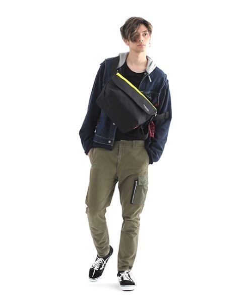 Manhattan Portage（マンハッタンポーテージ）の「Vintage Messenger Bag JR Reflection 2020（メッセンジャーバッグ）」 WEAR