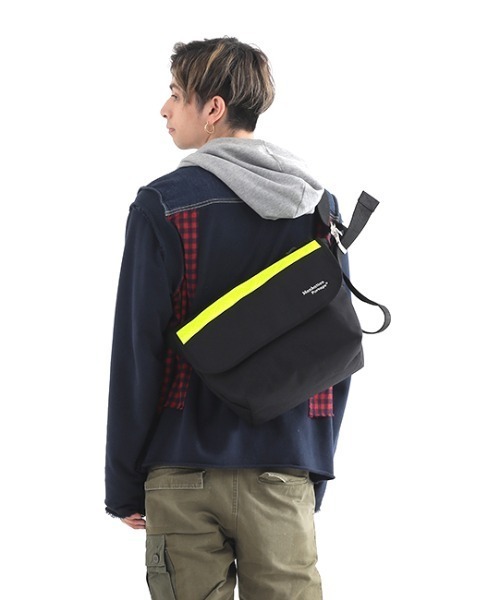 Manhattan Portage（マンハッタンポーテージ）の「Vintage Messenger Bag JR Reflection 2020（メッセンジャーバッグ）」 WEAR