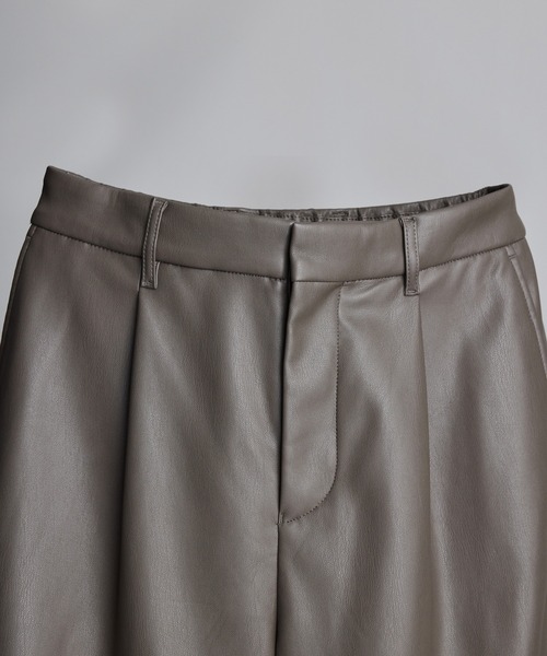 WYM LIDNM（ウィム バイ リドム）の「FAKE LEATHER TROUSERS -2021 S/S 2nd COLLECTION-（その他パンツ・メンズ・ブラック/ブラウン・S/M/L）」の18枚目の写真