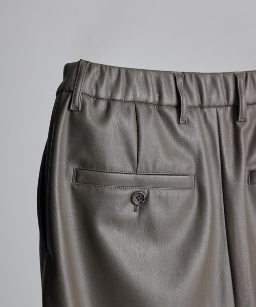 WYM LIDNM（ウィム バイ リドム）の「FAKE LEATHER TROUSERS -2021 S/S 2nd COLLECTION-（その他パンツ・メンズ・ブラック/ブラウン・S/M/L）」の20枚目の写真