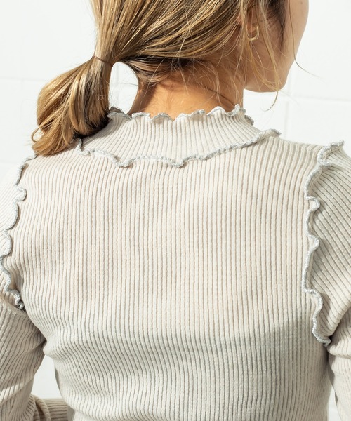 mystic（ミスティック）の「シャイニーパイピングリブニット（ニット/セーター・レディース・ブラック/ベージュ/オフホワイト/ピンク/ブルー・FREE）」の13枚目の写真