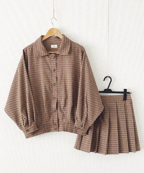 moi tytto（モイテュット）の「ボリューム袖チェックブルゾン【セットアップ可能】（ブルゾン・レディース・ブラウン/ナチュラル・FREE）」の9枚目の写真