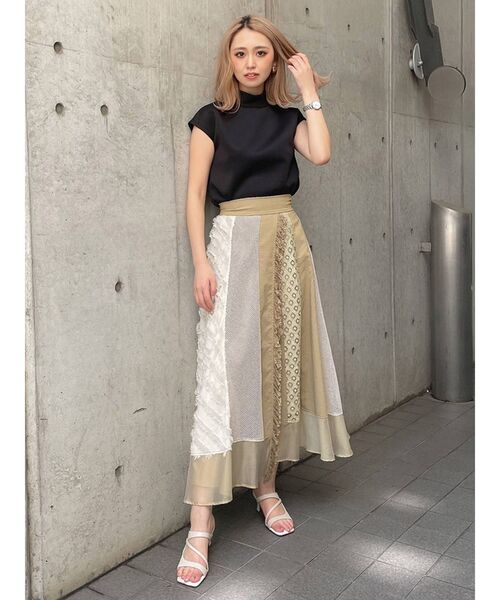 MURUA(ムルーア)の「ボンディングフレンチスリーブトップス(Tシャツ/カットソー・レディース・ブラック/モカ/ホワイト/ライトブルー・FREE)」の11枚目の写真