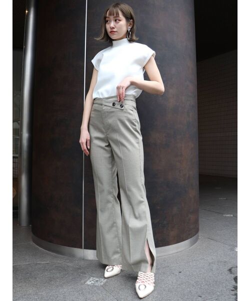 MURUA(ムルーア)の「ボンディングフレンチスリーブトップス(Tシャツ/カットソー・レディース・ブラック/モカ/ホワイト/ライトブルー・FREE)」の16枚目の写真