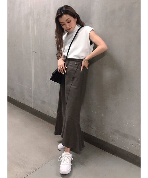 MURUA(ムルーア)の「ボンディングフレンチスリーブトップス(Tシャツ/カットソー・レディース・ブラック/モカ/ホワイト/ライトブルー・FREE)」の22枚目の写真