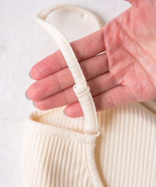 rectangle（レクタングル）の「カップ付バックオープンキャミ（キャミソール・レディース・ブラック/ベージュ/パープル/オフホワイト・FREE）」の11枚目の写真