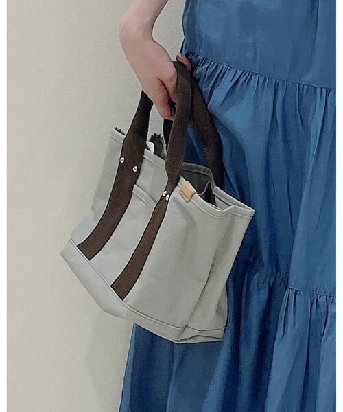 SHOO・LA・RUE(シューラルー)の「◆【追加生産】キャンバス仕切りトート(トートバッグ・レディース・ピンク系/ライトグリーン/サンドベージュ/ナチュラル/ブルー/イエロー/キャメル/パープル系4・00)」の12枚目の写真