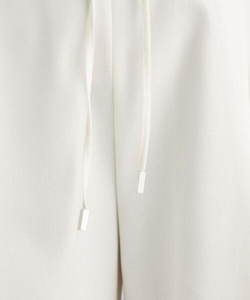 green label relaxing（グリーンレーベルリラクシング）の「CS シャーク ドロスト センタープレス ワイド パンツ <ホワイト>（その他パンツ・レディース・オフホワイト・40/38/36）」の10枚目の写真