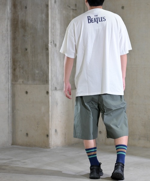JOHN'S CLOSET（ジョンズクローゼット）の「【12】〔THE BEATLES/ザ・ビートルズ〕BEATLES HELPオーバーサイズTシャツ（Tシャツ/カットソー・メンズ・オフホワイト/チャコール・MEDIUM/LARGE）」の4枚目の写真