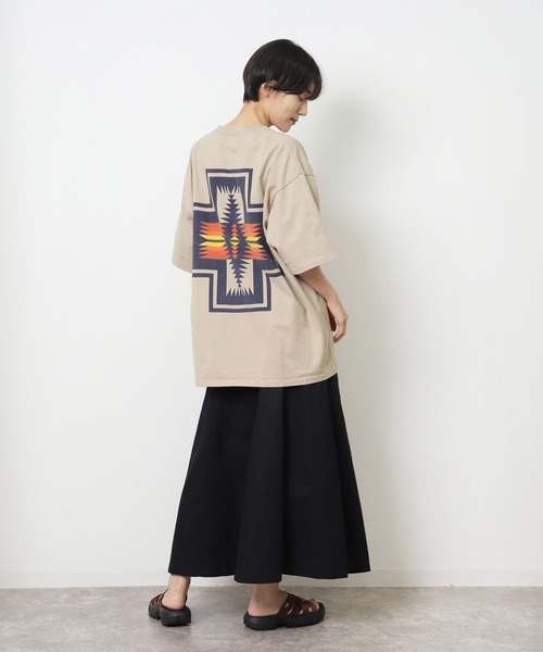 PENDLETON（ペンドルトン）の「【 PENDLETON / ペンドルトン 】 UNISEX HARDING T-shirt  ハーディング ユニセックス 半袖Tシャツ バックプリント MNY（Tシャツ/カットソー・メンズ・ベージュ/ホワイト/グレイッシュベージュ/ブラック・L/M/XL）」の3枚目の写真