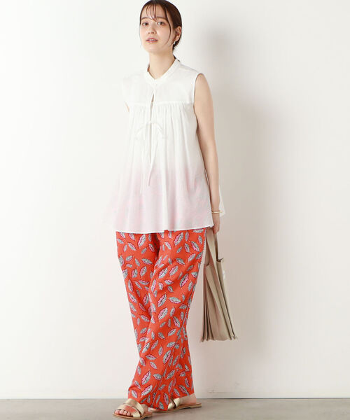 Rie Miller（リエミラー）の「ミラクルウェーブスタンドフリル2WAYブラウス（シャツ/ブラウス・レディース・レッド/オフホワイト/グリーン・38）」の9枚目の写真