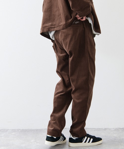 Kappa(カッパ)の「kappa / カッパ 別注 コーデュロイジップブルゾンセットアップ ( オーバーサイズ ダブルポケット ジップアップブルゾン + タックワイドイージーテーパードパンツ )(セットアップ・メンズ・グレイッシュベージュ/ブルーグレー/ブラウン/ダークネイビー/ブラック/アイボリー・M/L)」の11枚目の写真