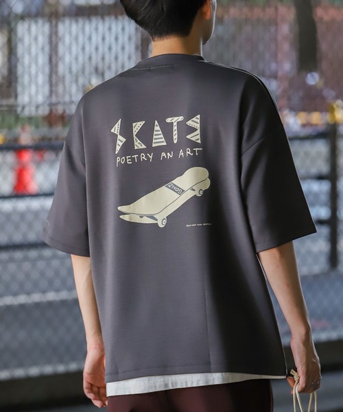 Mark Gonzales（マーク・ゴンザレス）の「『別注』Mark Gonzales × SOP　マークゴンザレスTシャツ(5分袖)（Tシャツ/カットソー・メンズ・ホワイト/チャコールグレー/ベージュ/オフホワイト/ダークグレー/ライトベージュ/パープル/パープル系その他・MEDIUM/LARGE）」の4枚目の写真