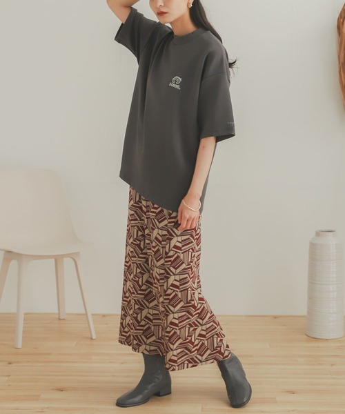 Mark Gonzales（マーク・ゴンザレス）の「『別注』Mark Gonzales × SOP　マークゴンザレスTシャツ(5分袖)（Tシャツ/カットソー・メンズ・ホワイト/チャコールグレー/ベージュ/オフホワイト/ダークグレー/ライトベージュ/パープル/パープル系その他・MEDIUM/LARGE）」の5枚目の写真