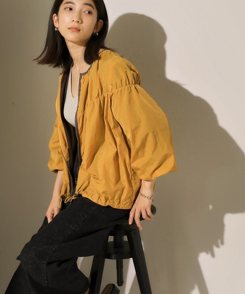 Bou Jeloud(ブージュルード)の「ワッシャータフタ シャーリングジャケット(ブルゾン・レディース・ブラック/カーキ/マスタード・38)」の1枚目の写真