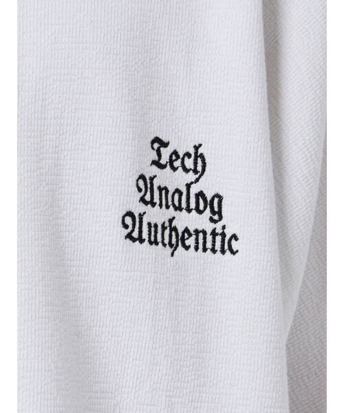 COTORICA（コトリカ）の「エンブロイダリースーパールーズT（Tシャツ/カットソー・メンズ・オフホワイト/マスタード/ブラック・LARGE/MEDIUM）」の14枚目の写真