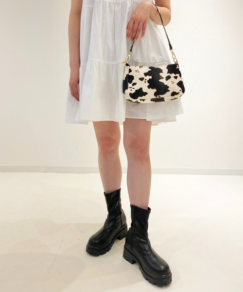 SPINNS（スピンズ）の「【BEST HITアイテム】ストレッチ厚底ショートブーツ（ブーツ・レディース・ブラック/アイボリー/ホワイト・LL/M/L）」の5枚目の写真