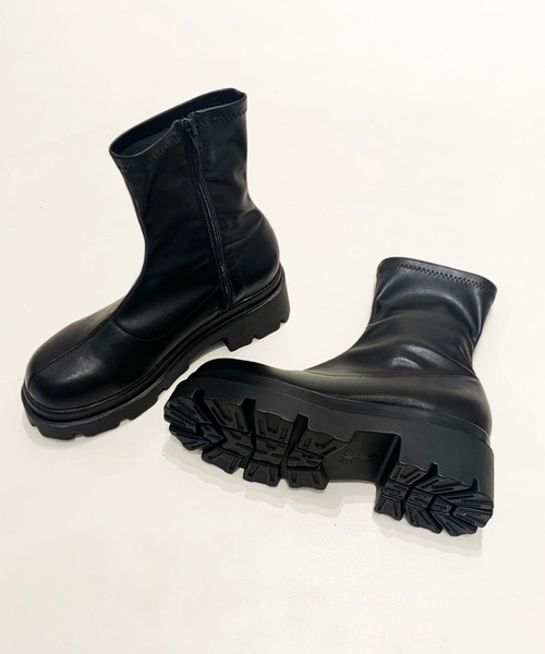 SPINNS（スピンズ）の「【BEST HITアイテム】ストレッチ厚底ショートブーツ（ブーツ・レディース・ブラック/アイボリー/ホワイト・LL/M/L）」の4枚目の写真