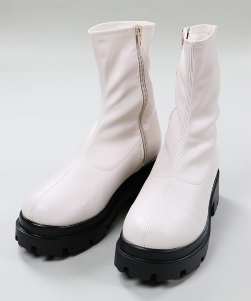 SPINNS（スピンズ）の「【BEST HITアイテム】ストレッチ厚底ショートブーツ（ブーツ・レディース・ブラック/アイボリー/ホワイト・LL/M/L）」の15枚目の写真