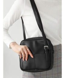 by muni:r | バックルスクエアミニショルダーバッグ(ショルダーバッグ)