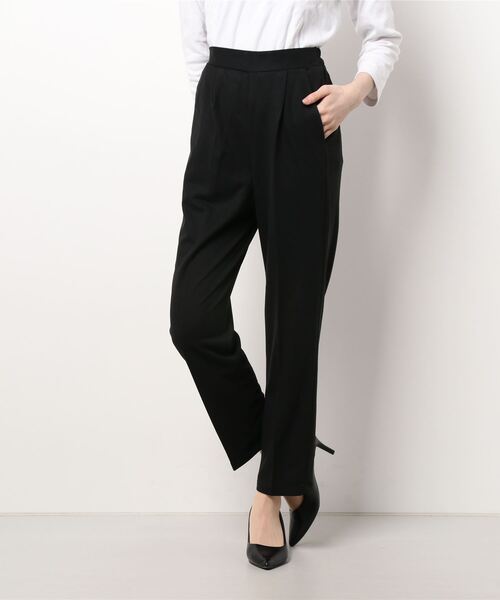 rps（アールピーエス）の「センタープレステーパードパンツ（スラックス・レディース・アイボリー/ブラック/ライトベージュ/イエロー・M）」の12枚目の写真