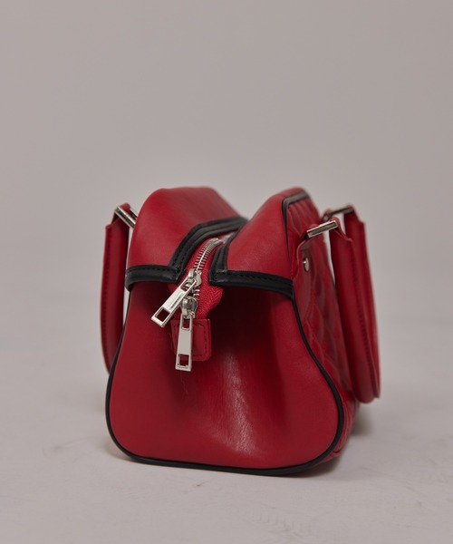SHAGGIE（シャギー）の「【SHAGGIE×DLEEPYTOWNコラボ】フェイクレザーコンパクトボストンバッグ（ボストンバッグ・レディース・ホワイト/ブラック/ボルドー・FREE）」の10枚目の写真