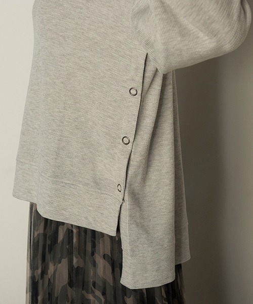 socolla（ソコラ）の「【socolla】2WAYワッフルポンチョプルオーバー（Tシャツ/カットソー・レディース・ブラック/ブラウン/グレー・M）」の7枚目の写真