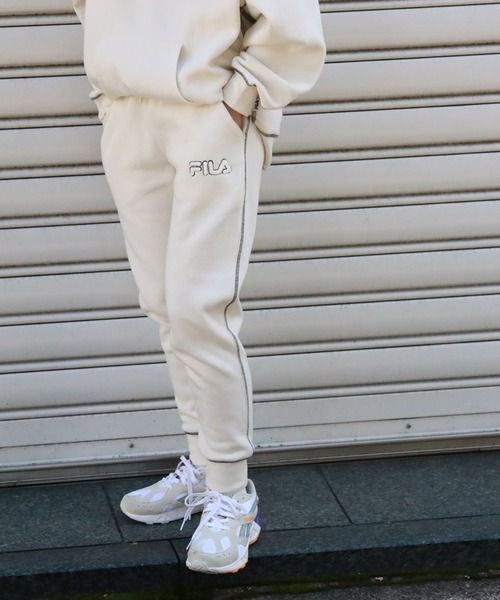 FILA(フィラ)の「【FILA】あったか配色ステッチパンツ(その他パンツ・レディース・ブルー/ブラック/オフホワイト・L/M)」の2枚目の写真