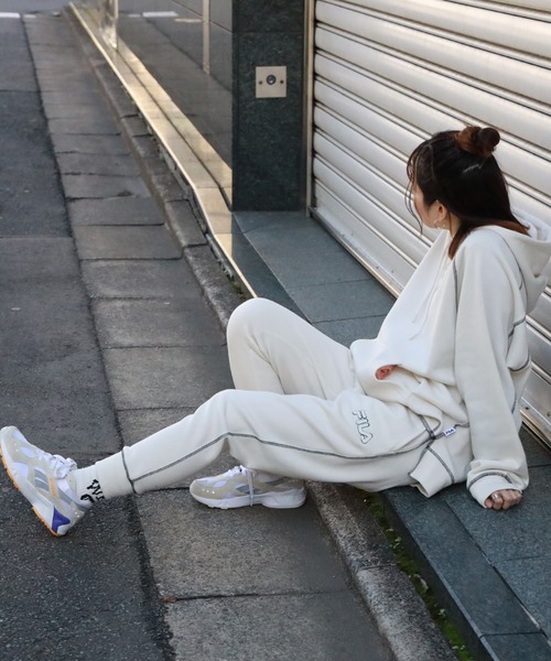 FILA(フィラ)の「【FILA】あったか配色ステッチパンツ(その他パンツ・レディース・ブルー/ブラック/オフホワイト・L/M)」の17枚目の写真